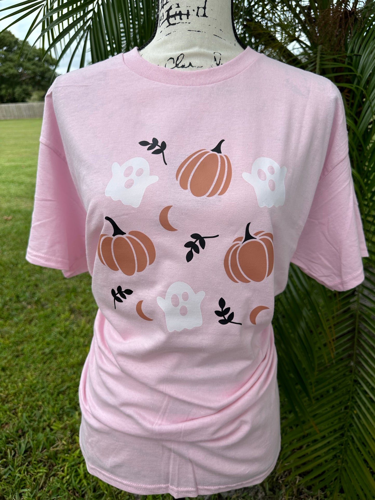 PUMPKIN AND GHOST UNISEX T-SHIRTS